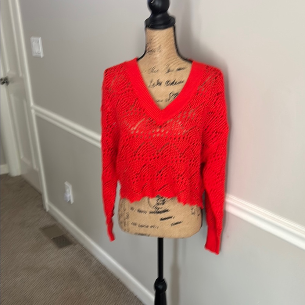 525 size small Red V-Neck Women's Sweater